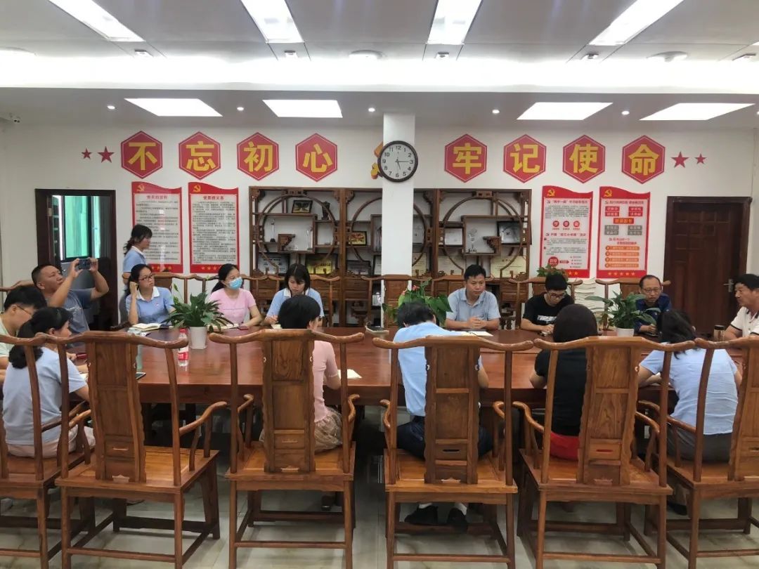 紅心獻(xiàn)給黨——?？邳S岡金盤高級中學(xué)黨支部開展紀(jì)念建黨99周年系列活動