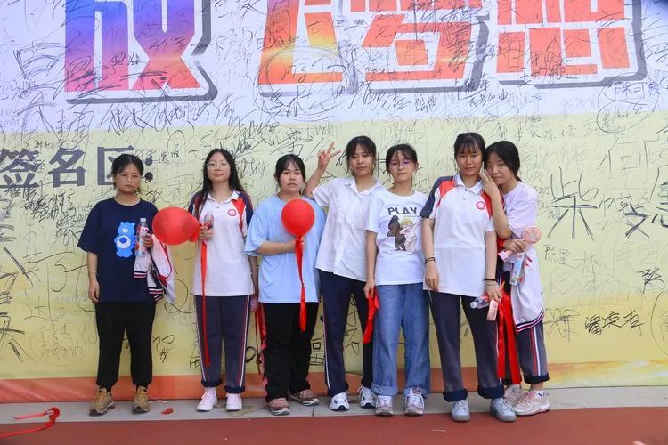 七月鳳凰花開(kāi)日，乃我金榜題名時(shí)——2020年?？邳S岡金盤(pán)高級(jí)中學(xué)高考動(dòng)員活動(dòng)