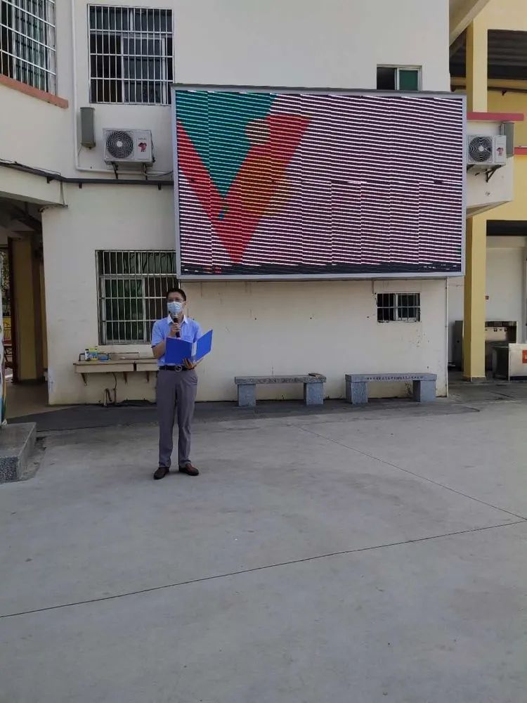 ?？邳S岡金盤高級中學開學防疫演練已開始！