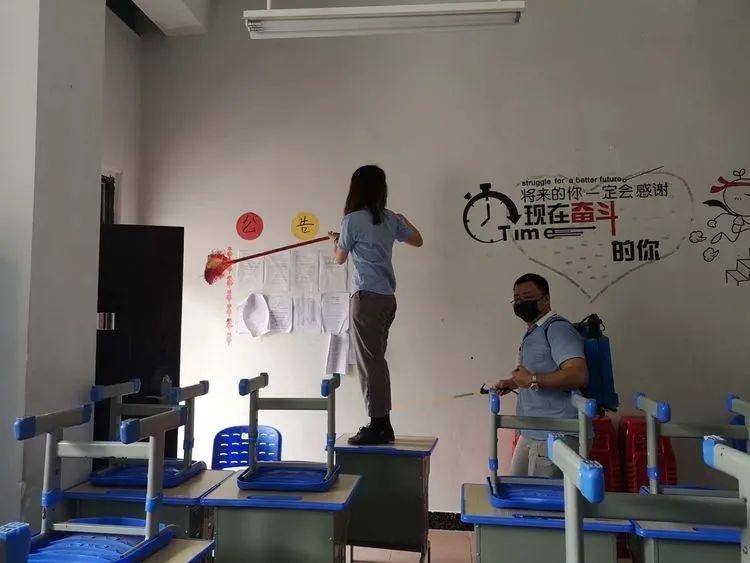 ?？邳S岡金盤高級中學開學防疫演練已開始！