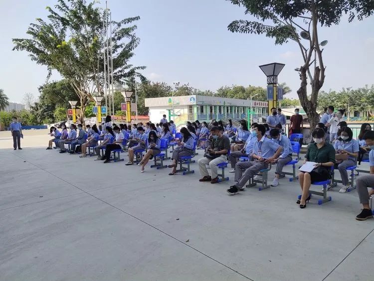 海口黃岡金盤高級中學開學防疫演練已開始！