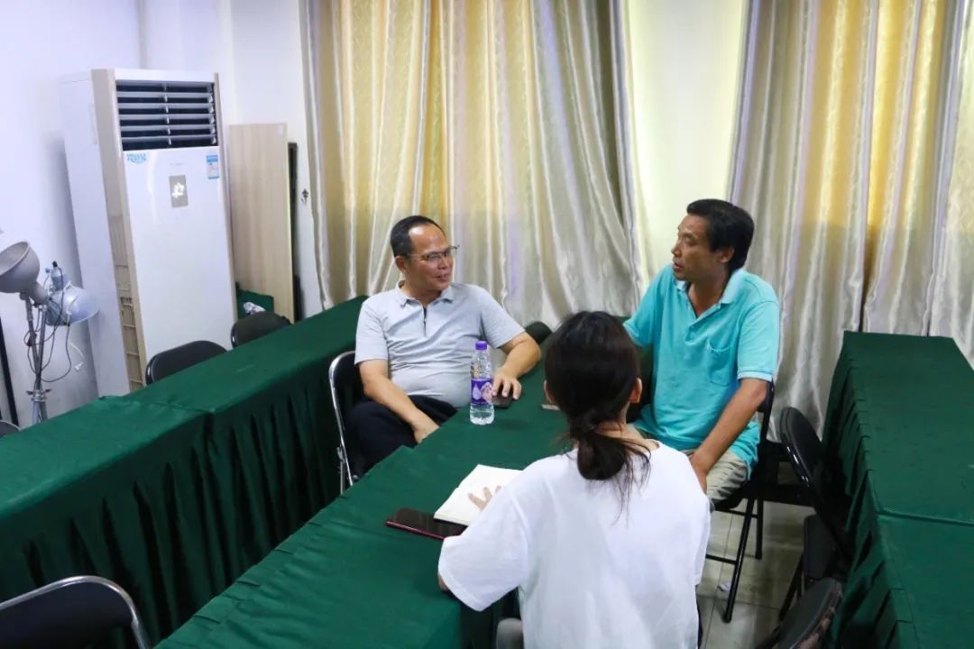 高端研討互學(xué)互鑒 資源共享共促共贏——記海南中學(xué)?？邳S岡金盤(pán)高級(jí)中學(xué)高考備考研討會(huì)