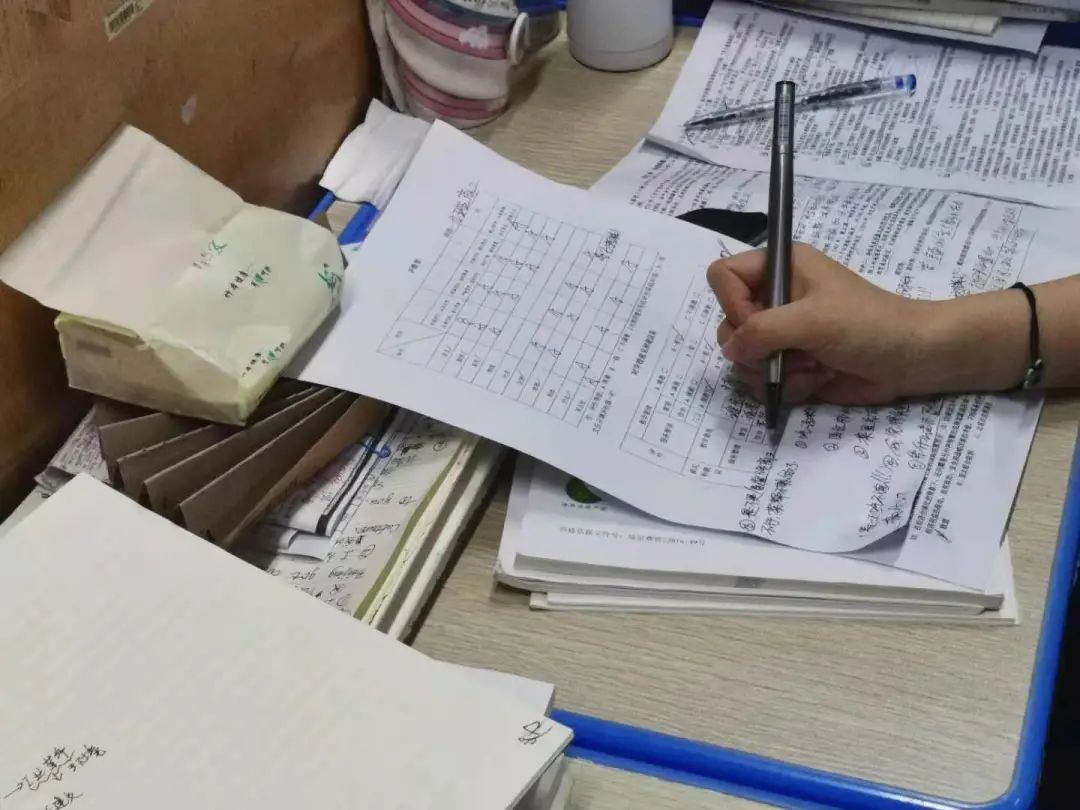 以評促教 教學相長 海口黃岡金盤高級中學開展學生民主評教調查活動