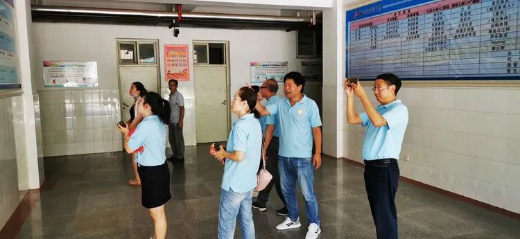 參觀學(xué)習(xí)取真經(jīng) 借鑒經(jīng)驗促提升——海口黃岡金盤高級中學(xué)赴黃岡中學(xué)研修交流