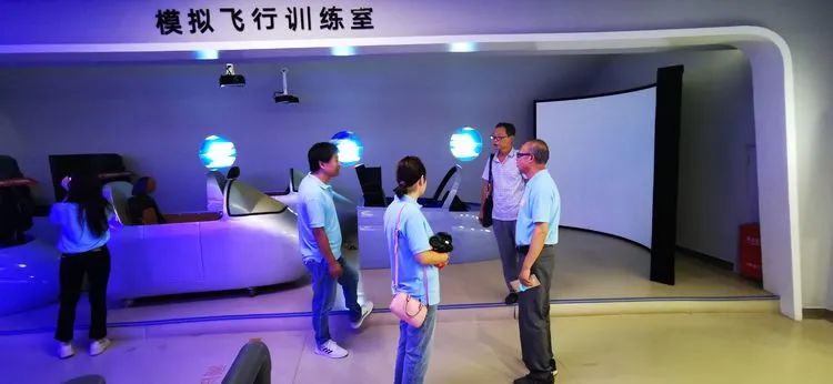 參觀學(xué)習(xí)取真經(jīng) 借鑒經(jīng)驗促提升——?？邳S岡金盤高級中學(xué)赴黃岡中學(xué)研修交流