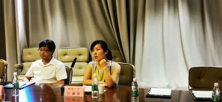 在教授縣學(xué)習(xí)教育 育海南島精英人才——?？邳S岡金盤高級(jí)中學(xué)赴蘄春一中研修