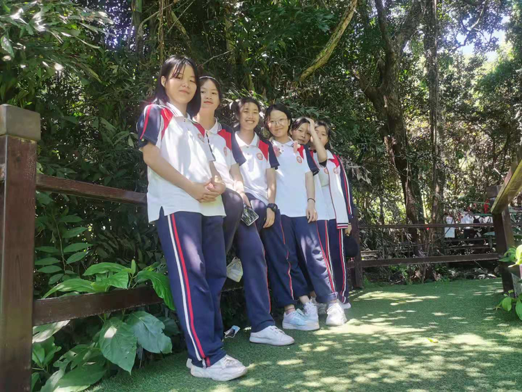 “重溫紅色歷史，做時(shí)代新人”——海口黃岡金盤高級中學(xué)初中部春季研學(xué)活動