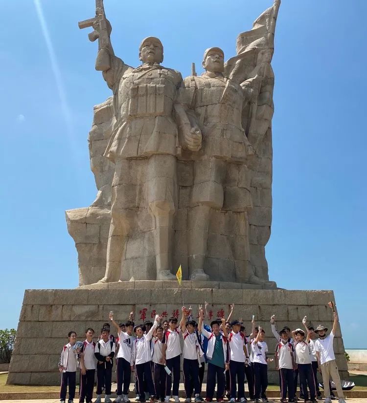 “重溫紅色歷史，做時(shí)代新人”——海口黃岡金盤高級中學(xué)初中部春季研學(xué)活動