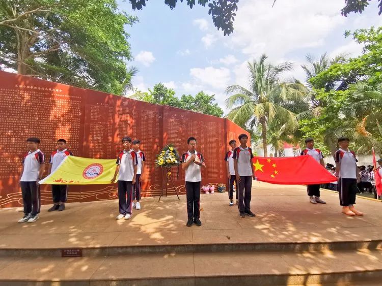 “重溫紅色歷史，做時(shí)代新人”——?？邳S岡金盤高級中學(xué)初中部春季研學(xué)活動