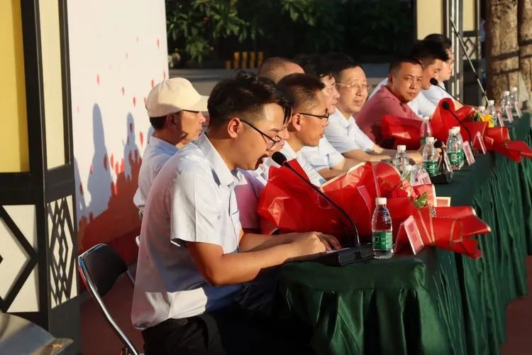 ?？邳S岡金盤高級中學(xué)——十八而至，放飛理想2021屆成人禮