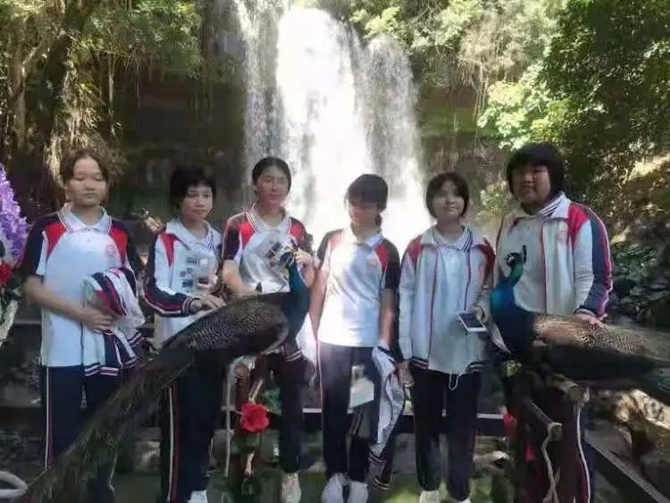 “重溫紅色歷史，做時(shí)代新人”——海口黃岡金盤高級中學(xué)初中部春季研學(xué)活動