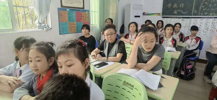 海口黃岡金盤高級(jí)中學(xué)·晨曦文學(xué)社成立