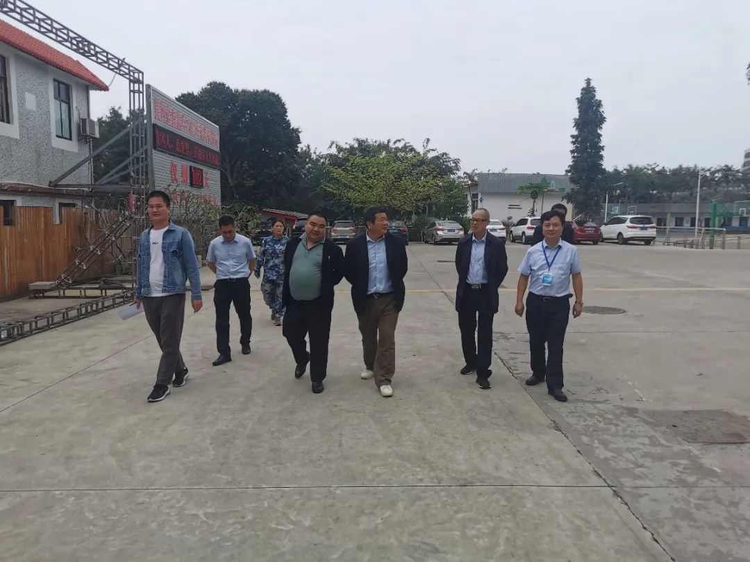 護航“開學(xué)季”——?？邳S岡金盤高級中學(xué)迎2021春季開學(xué)督導(dǎo)檢查