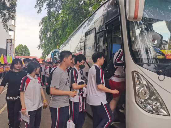 ?黃岡金盤，出征必勝！2021高考加油！