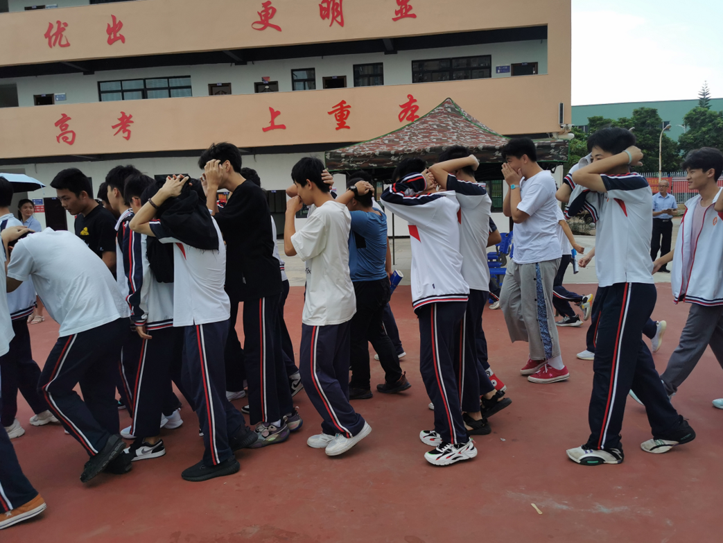 珍愛生命，防患于未然——海口黃岡金盤高級中學(xué)消防疏散演練活動(dòng)