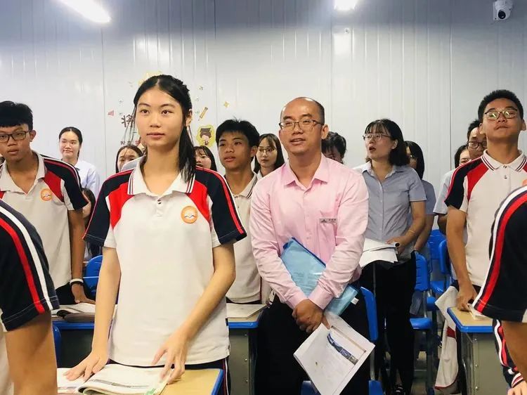 【校園動(dòng)態(tài)】有效減負(fù)，協(xié)同發(fā)展——?？邳S岡金盤高級(jí)中學(xué)迎接責(zé)任督學(xué)督導(dǎo)“雙減”和“五項(xiàng)管理”工作