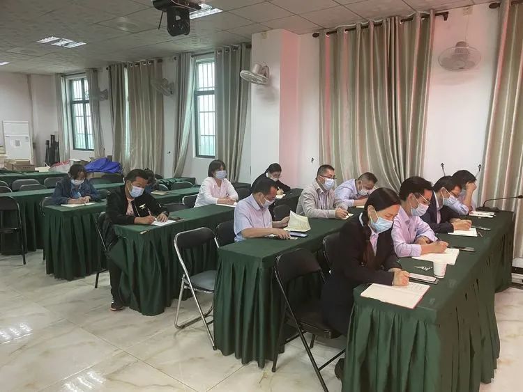 【校園資訊】?？邳S岡金盤高級中學 召開校園疫情防控應急處置工作會議