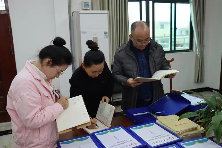 【校園新聞】暖心開學(xué)季 督導(dǎo)促規(guī)范——海口市教育局第四督導(dǎo)檢查組蒞臨我校開展2022年春季開學(xué)督導(dǎo)檢查