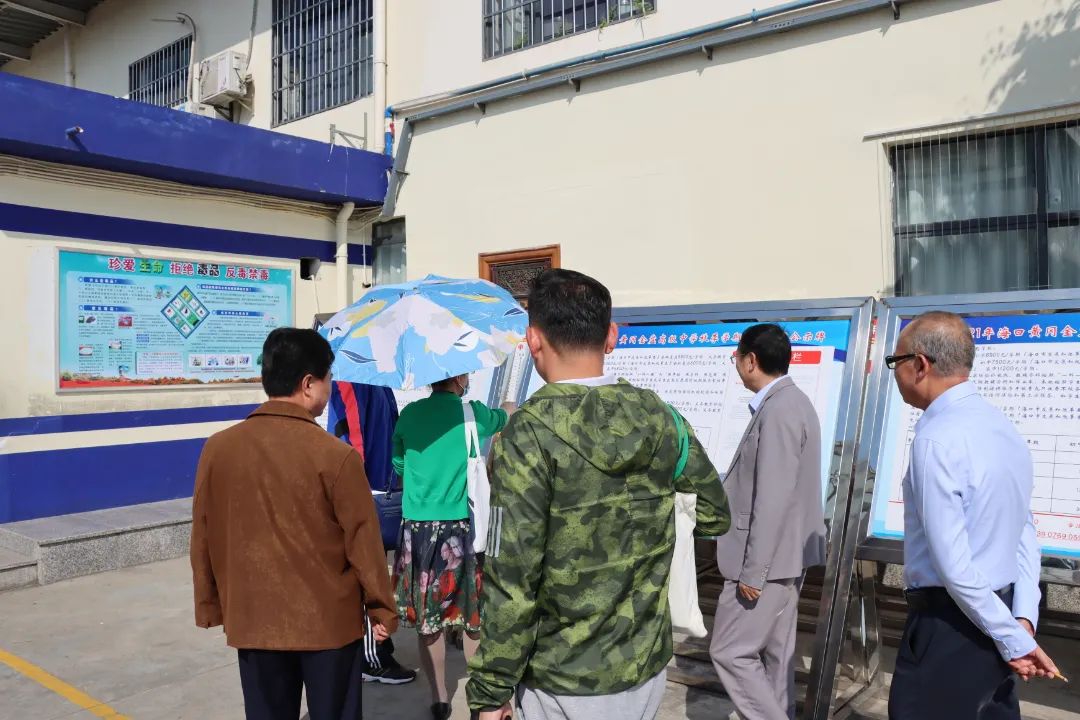 【校園動(dòng)態(tài)】普通話誦百年偉業(yè)  規(guī)范字寫時(shí)代新篇—— ?？邳S岡金盤高級(jí)中學(xué)迎語言文字規(guī)范化達(dá)標(biāo)校創(chuàng)建驗(yàn)收