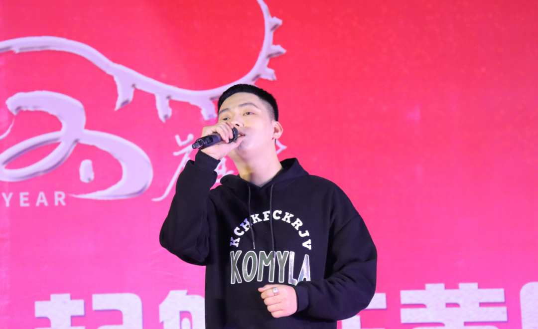 【校園新聞】青春逢盛世 起航在黃岡——?？邳S岡金盤高級(jí)中學(xué)2022椰海校區(qū)元旦晚會(huì)