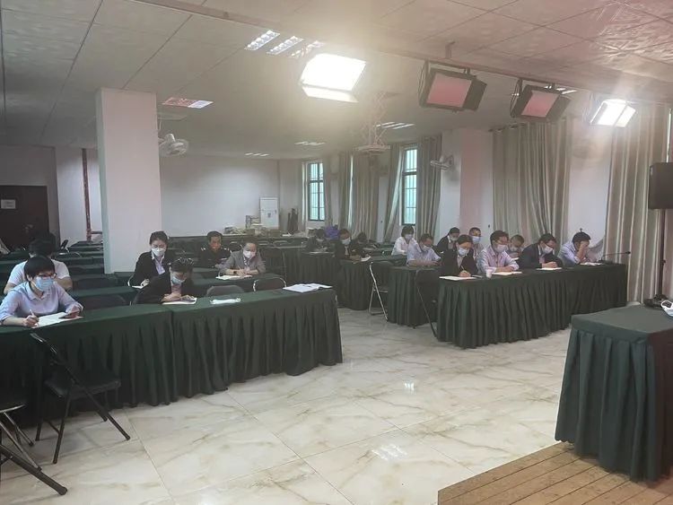 【校園資訊】海口黃岡金盤高級中學 召開校園疫情防控應急處置工作會議
